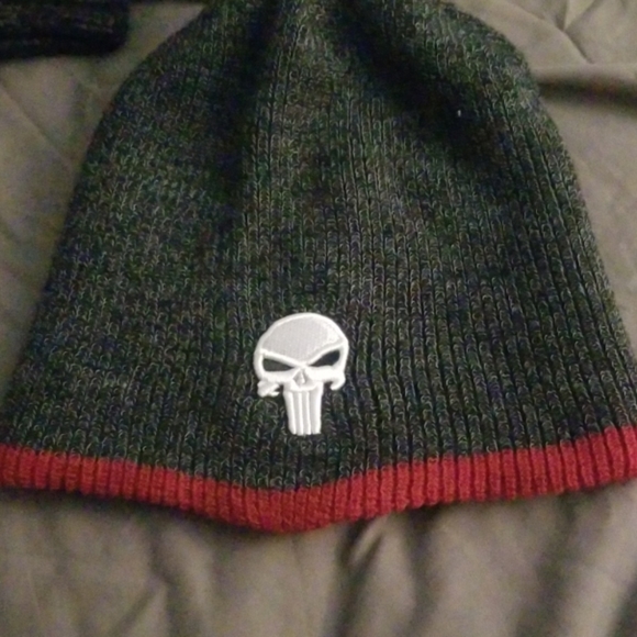 Reversible Beanie - Picture 1 of 2